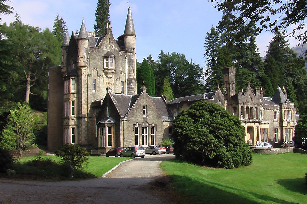 Benmore Outdoor Centre | Benmore House Catered Accommodation and activities for schools and large groups | Book Now